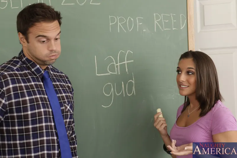 Mischa Brooks में 'and Rocco Reed in Naughty Bookworms' from 'Naughty America' (फोटो 3) Naughty America 'and Rocco Reed in Naughty Bookworms' अभिनीत Mischa Brooks (फोटो 3)