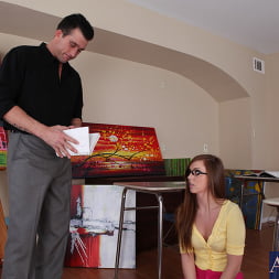 Maddy O'Reilly en 'Naughty America' Maddy oreilly y billy se deslizan en gusanos de libro traviesos (Miniatura 1)