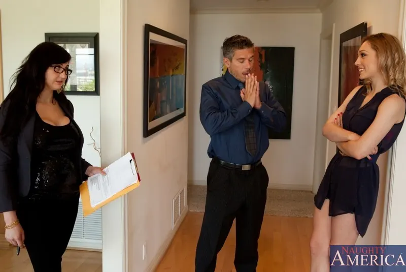 Naughty America 'and Mick Blue in I Have a Wife' Darsteller Lily LaBeau (Foto 1)