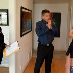 Lily LaBeau en 'Naughty America' Lily labeau y mick azul en tengo una esposa (Miniatura 1)