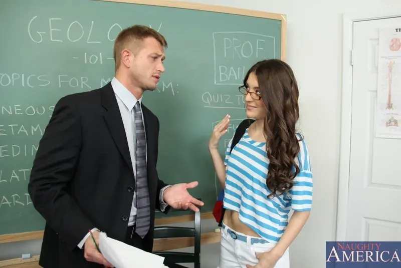 Naughty America 'and Bill Bailey in Naughty Bookworms' Darsteller Zarena Summers (Foto 2)