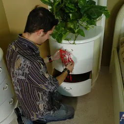 Payton Leigh in and Kris Slater in My Friends Hot Mom (Photo 3) Payton Leigh in 'Naughty America' and Kris Slater in My Friends Hot Mom (Thumbnail 3)