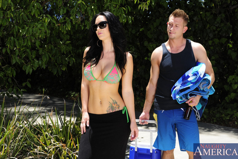 Jayden Jaymes en 'Naughty America' Jayden jaymes y Bill Bailey en la novia caliente de mi padre (Miniatura 1)