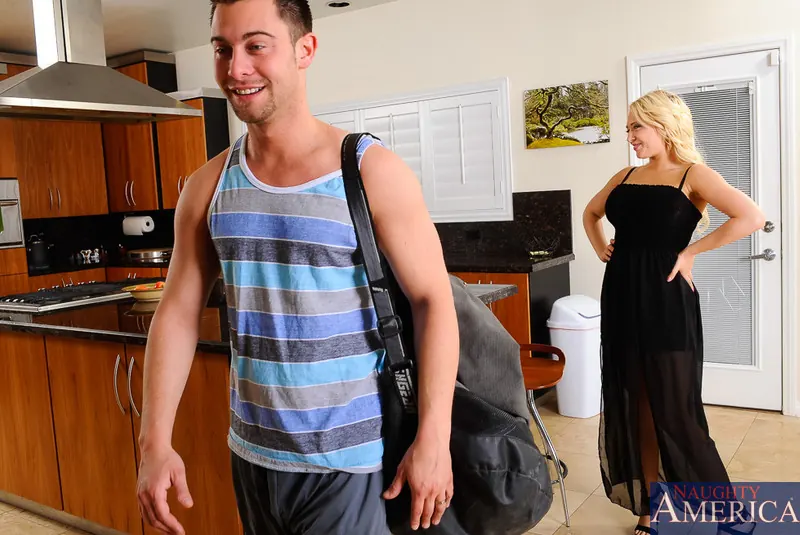 Naughty America 'in Dirty Wives Club' starring Kagney Linn Karter (Photo 2)