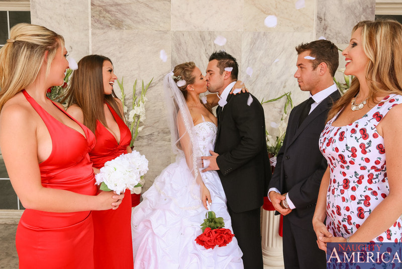 Julia Ann en 'Naughty America' Julia ann y nicole aniston en bodas traviesas (Miniatura 1)