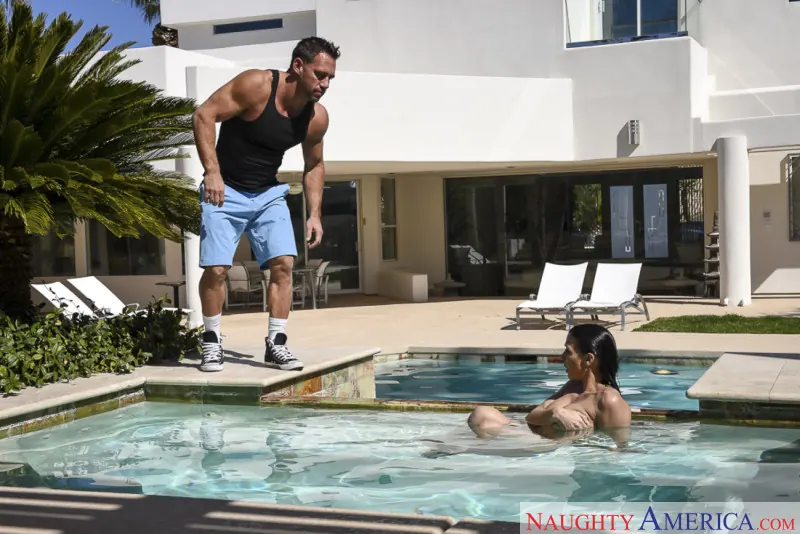 Naughty America 'and Johnny Castle in My Wife's Hot Friend' Ролях Rachel Starr (Фото 1)