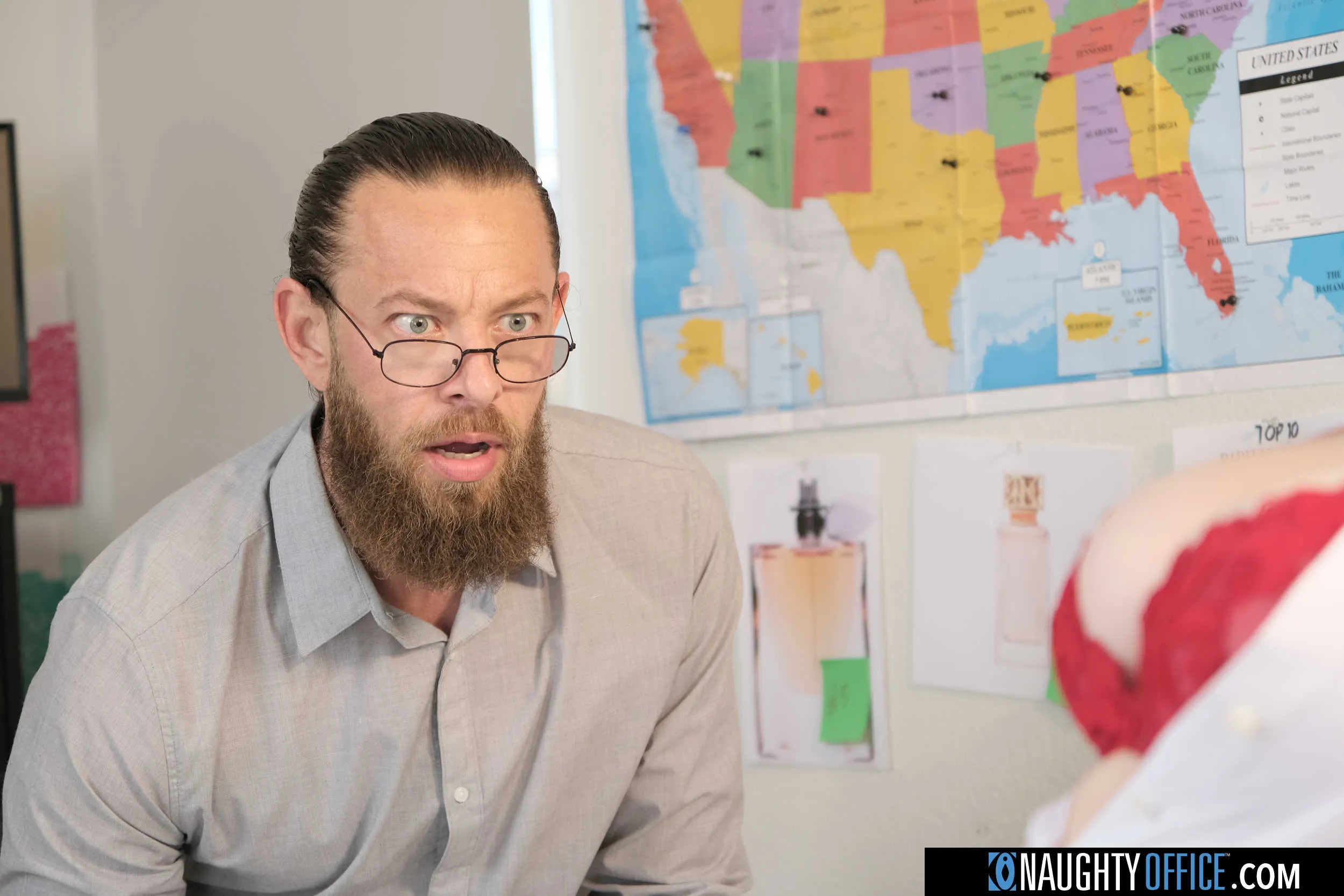 Alyx Star 在 'becomes her boss' muse and fuck toy' from 'Naughty America' (照片 80) Naughty America 'becomes her boss' muse and fuck toy' 主演 Alyx Star (照片 80)