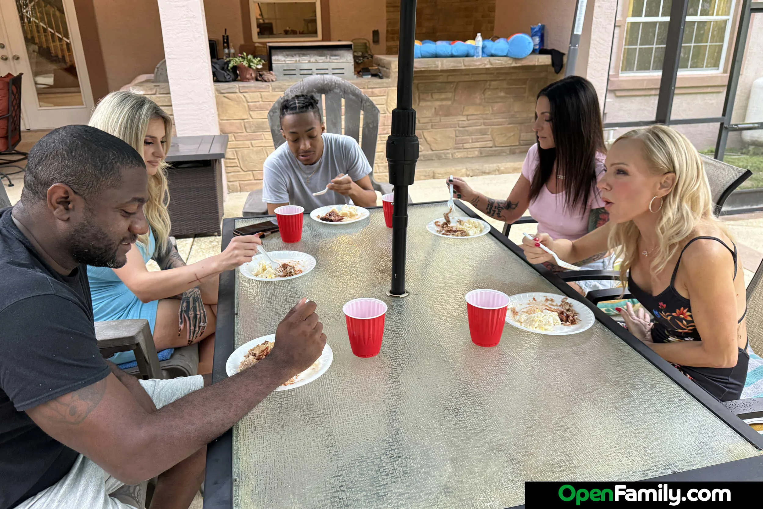 Naughty America 'Open Family' starring Anastasia Shades (Photo 4)