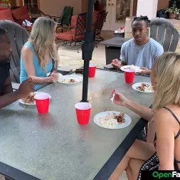 Anastasia Shades В 'Naughty America' Open Family (Миниатюру 6)