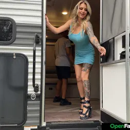 Anastasia Shades В 'Naughty America' Open Family (Миниатюру 10)