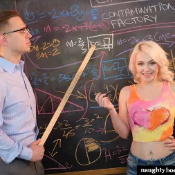 Ava Sinclaire en 'Naughty America' Naughty Bookworms (Miniatura 10)