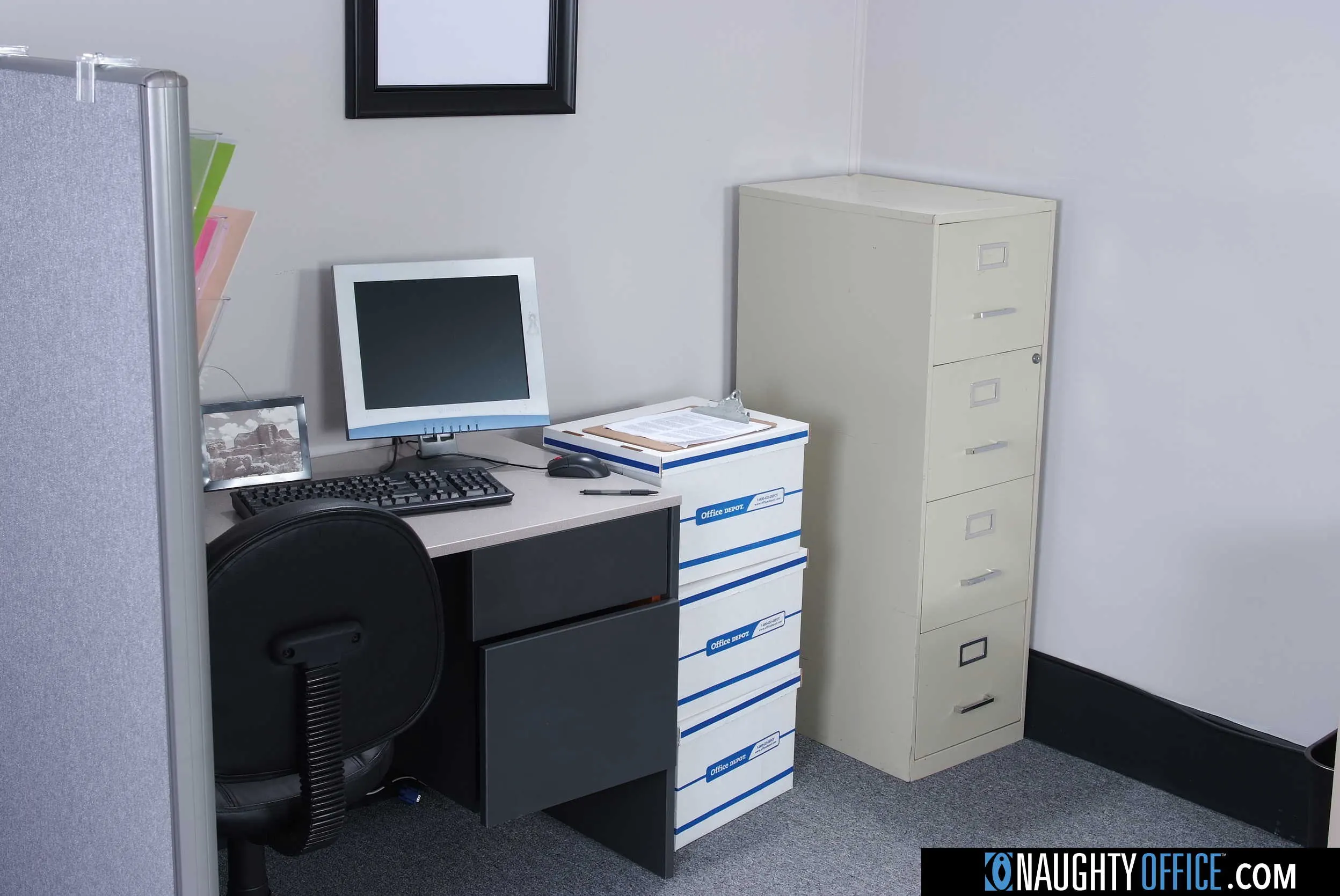 Naughty America 'Naughty Office' protagonizando Capri Cavanni (foto 215)