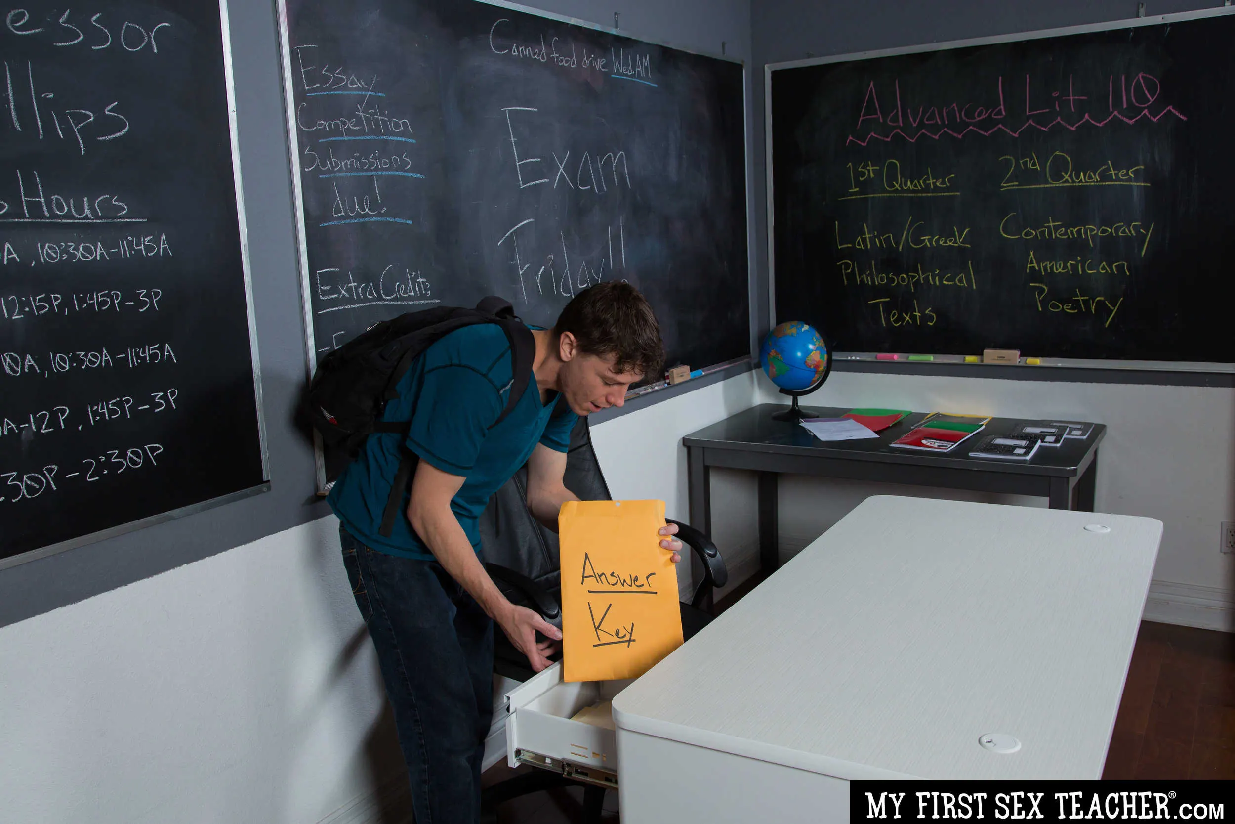 Naughty America 'My First Sex Teacher' Avec Claudia Valentine (Photo 112)