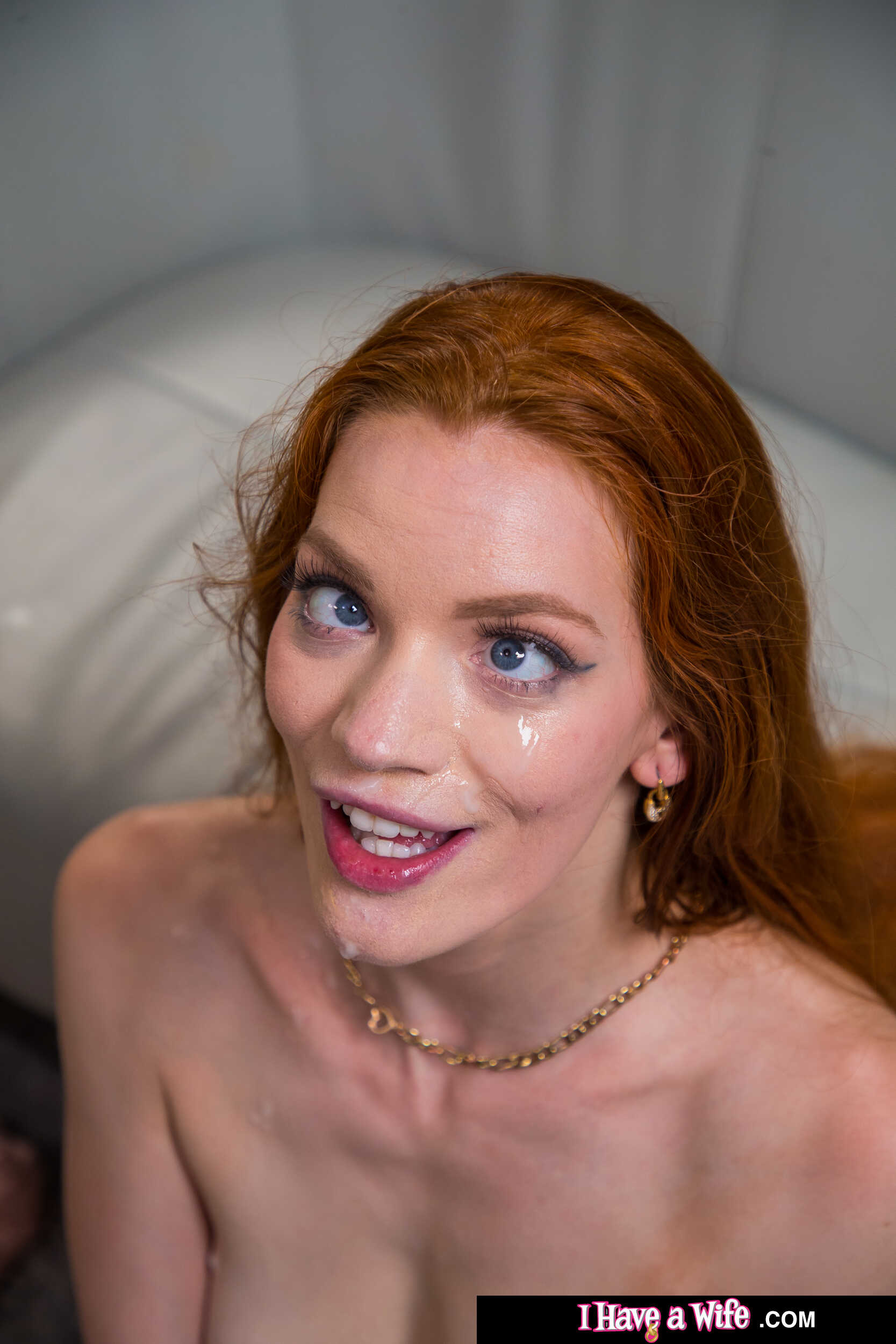 Erin Everheart en 'Naughty America' quiere satisfacer a su empleador antes de irse a la universidad (Miniatura 150)