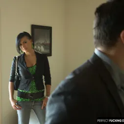 Eva Angelina in 'Naughty America' fucks a stranger at an open house (Thumbnail 18)