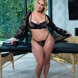 Jenna Starr in 'Naughty America' My Wife's Hot Friend (Thumbnail 1)