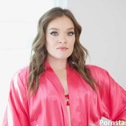 Katie Kush in 'Naughty America' Pornstar Wife (Thumbnail 1)