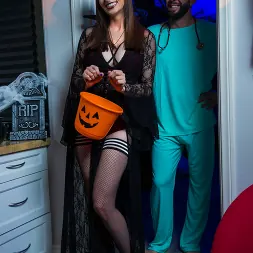Lexi Luna in 'Naughty America' Neighbor Affair (Thumbnail 251)