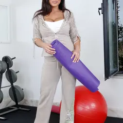 Lisa Ann in Naughty Athletics (Photo 1) Lisa Ann in 'Naughty America' Naughty Athletics (Thumbnail 1)