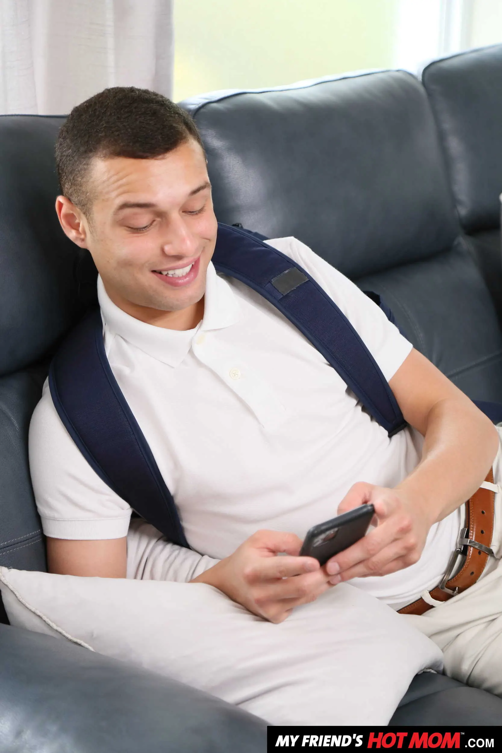 Naughty America 'My Friend's Hot Mom' Darsteller Lolly Dames (Foto 182)