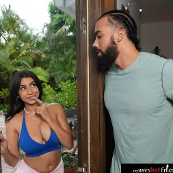 Roxie Sinner В seduces friend's husband by playing with her pussy in front of him (Фото 88) Roxie Sinner В 'Naughty America' seduces friend's husband by playing with her pussy in front of him (Миниатюру 88)