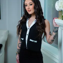 Sage Hunter in 'Naughty America' Thundercock (Thumbnail 1)