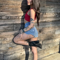 Sage Hunter 内 'Naughty America' 性感嫂子赛奇·亨特向姐姐的丈夫展示开放家庭的真諦 (缩略图 1)