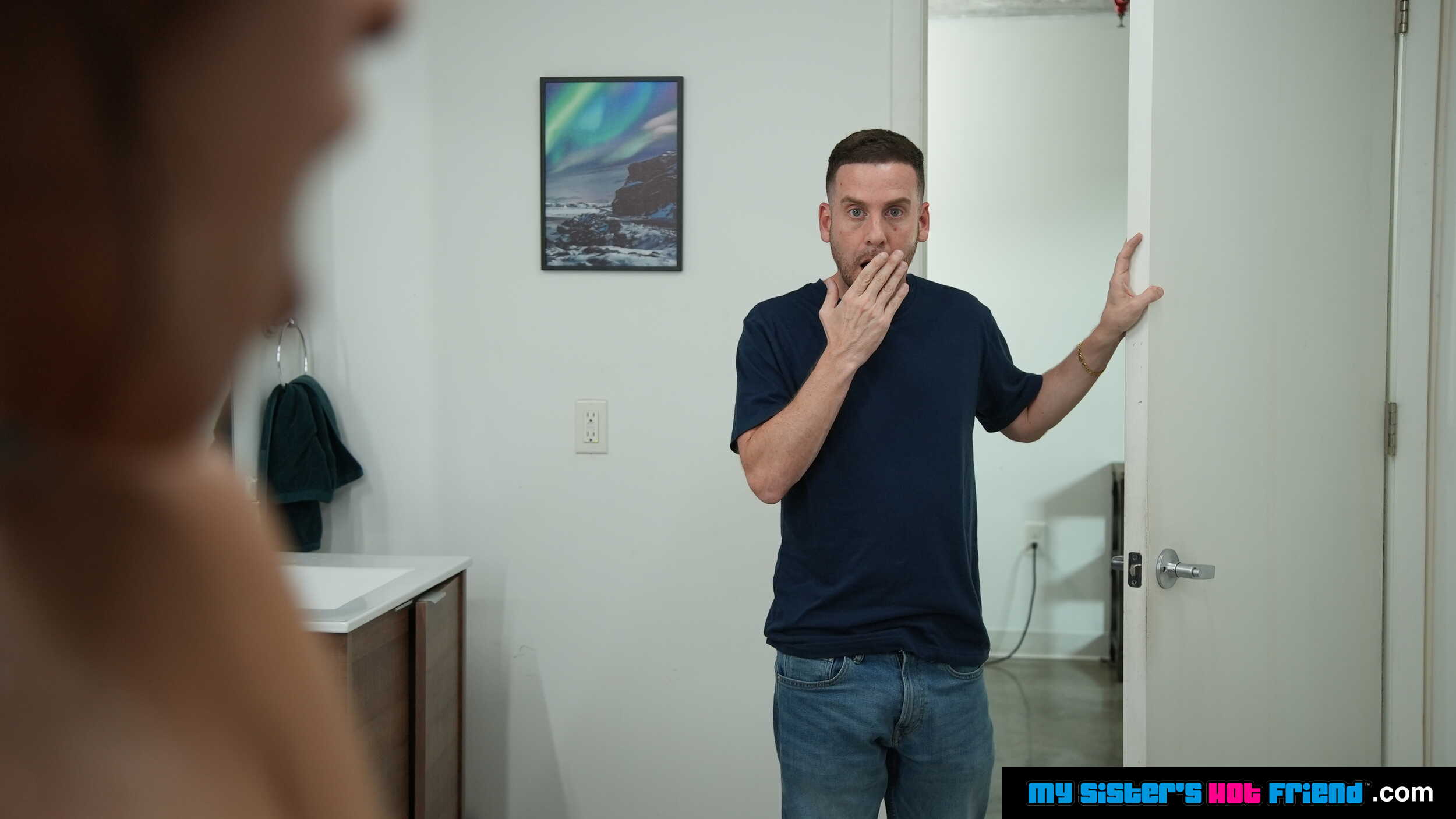 Sofie Reyez en 'Naughty America' Toda la latina natural sofie reyez se ducha antes de ser sucia y por el hermano de un amigo (Miniatura 17)