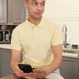Valentina Bellucci में 'Naughty America' सेक्सी दुधारू वैलेंटीना बेलुची बड़ा मुर्गा प्यार करता है (थंबनेल 195)