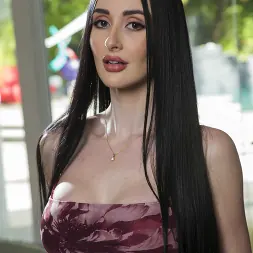 Violet Voss 在 'Naughty America' Big Cock Bully (縮略圖 72)