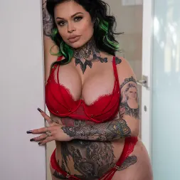 Xwife Karen in 'Naughty America' My Girlfriend's Busty Friend (Thumbnail 1)